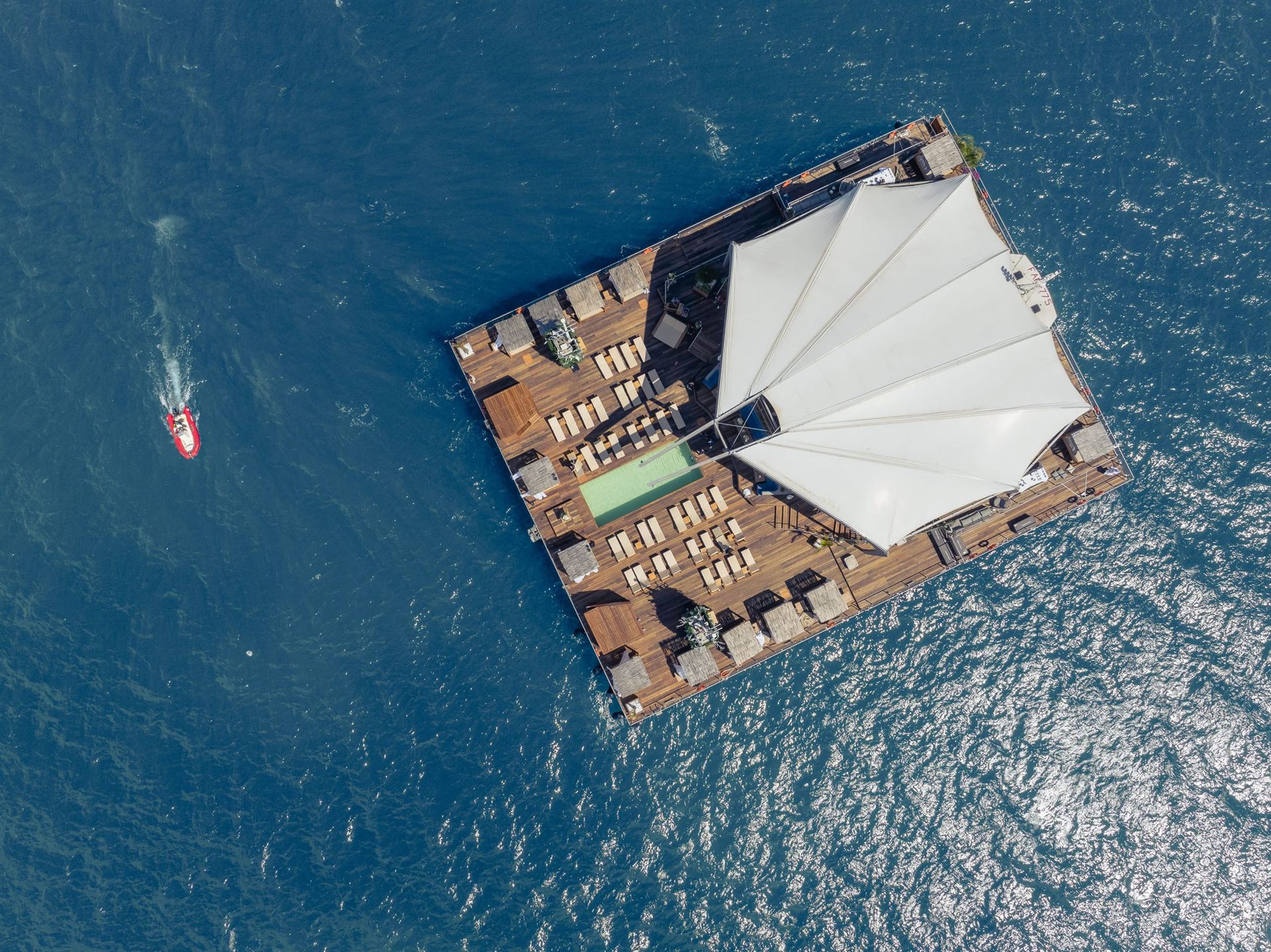 Delivery — At sea · Ready to open